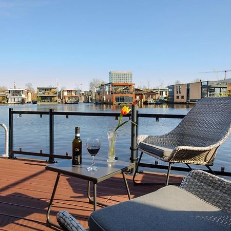 Houseboat Studio With Canalview And Free Bikes Amsterdam Esterno foto