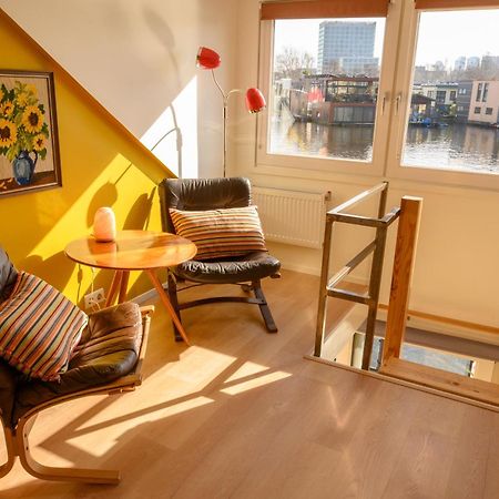 Houseboat Studio With Canalview And Free Bikes Amsterdam Esterno foto
