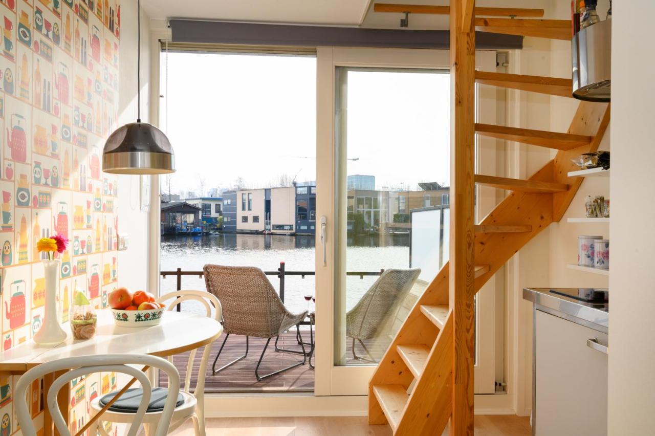 Houseboat Studio With Canalview And Free Bikes Amsterdam Esterno foto