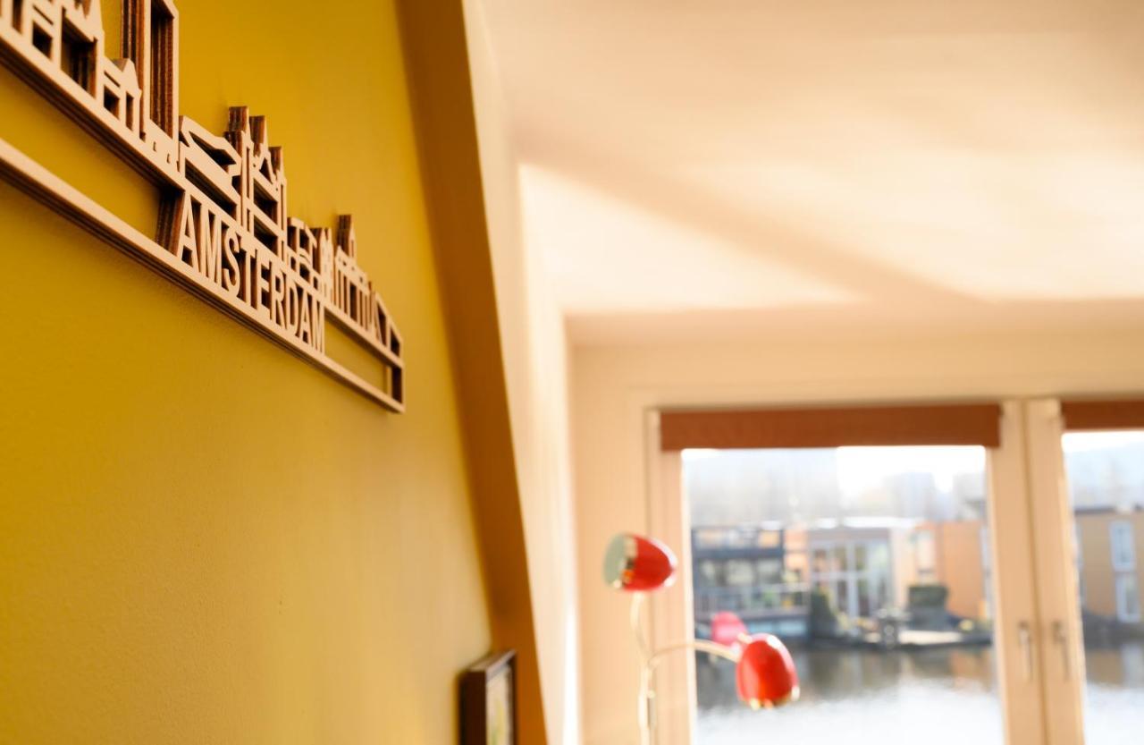Houseboat Studio With Canalview And Free Bikes Amsterdam Esterno foto