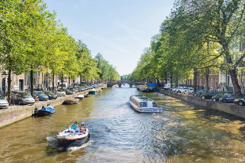 Houseboat Studio With Canalview And Free Bikes Amsterdam Esterno foto